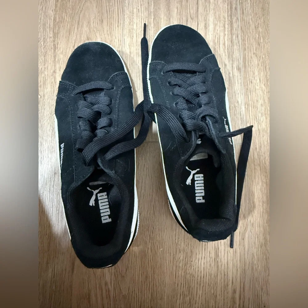 Puma Black and White Sneakers - Picture 6 of 8